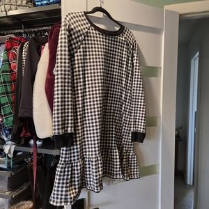 Draper James Sweatshirt Dress Large